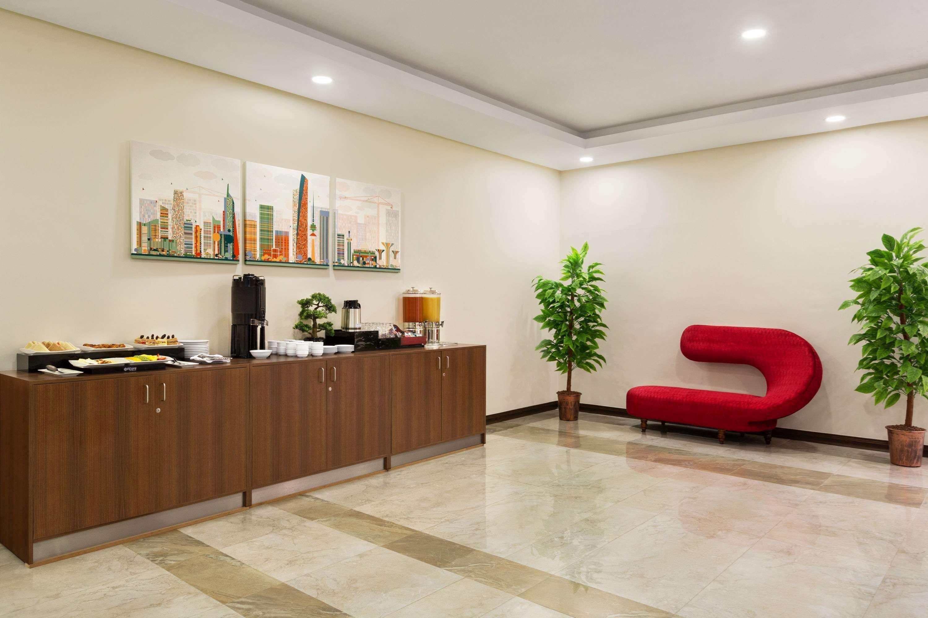 Ramada Encore By Wyndham Kuwait Downtown Кувейт Экстерьер фото