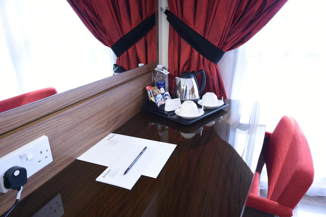 Ramada Encore By Wyndham Kuwait Downtown Кувейт Экстерьер фото
