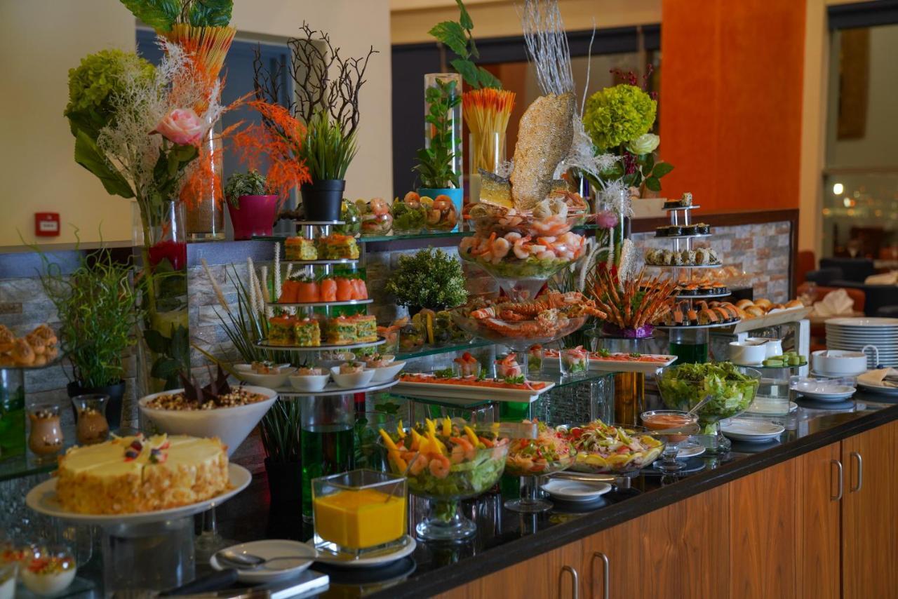 Ramada Encore By Wyndham Kuwait Downtown Кувейт Экстерьер фото